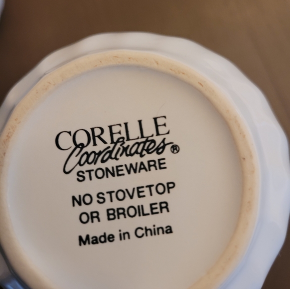 Corelle White Cream and Sugar Bowl with Green Floral Design - Picture 4 of 4